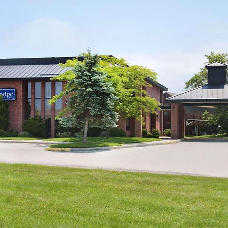 Travelodge By Wyndham Chatham Kültér fotó